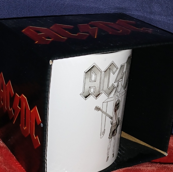 AC/DC coffee mug - Picture 4 of 4